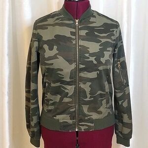 New Look Camouflage Bomber Jacket (size M)
